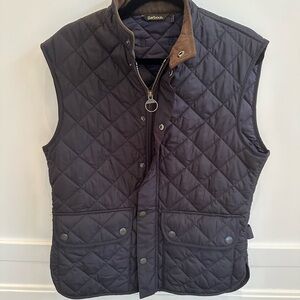 Men’s Barbour quilted vest in dark navy with brown interior collar